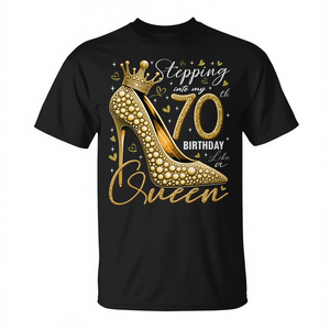 Camiseta con estampado de tacones altos: Entrando a mi 70.º cumpleaños como una reina - Product Image 2