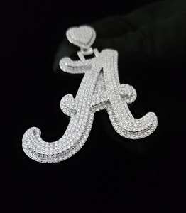 Colgante Personalizado con Letra A y Corazón en Plata 925, Completamente Engastado con Moissanita VVS, Joyería Hip Hop - Product Image 2