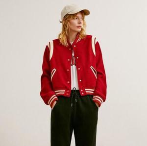 เสื้อแจ็คเก็ตเบสบอลผู้ชายสีแดง คอตั้งสไตล์อังกฤษ กันน้ำ ระบายอากาศได้ดี เป็นมิตรกับสิ่งแวดล้อม ใส่ได้สองด้าน สไตล์ไฮสตรีท สำหรับฤดูหนาว - Product Image 6