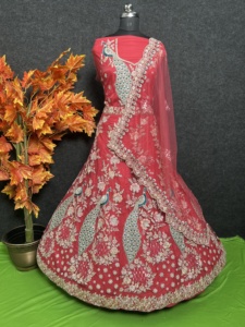 Lehenga choli กับงานแต่งกระโปรงยาวผ้าเลื่อมสำหรับงานแต่ง - Product Image 5