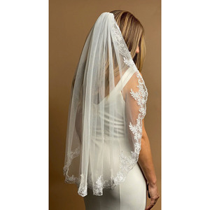 Voiles de mariée blancs faits à la main, fabriqués avec élégance et soin à des prix compétitifs, avec des options de personnalisation OEM/ODM disponibles. - Product Image 4