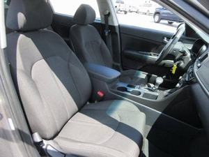 Kia Optima LX 2016 - Product Image 6