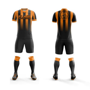 Ensembles d'uniformes de maillots de football confortables et respirants de meilleure qualité au design personnalisé Service OEM pour les jeunes joueurs de sexe masculin Coupe automatisée - Product Image 4