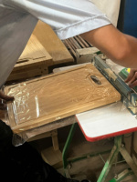 Houten snijplank met handvat, natuurlijk massief houten snijplank, serveerplank voor de keuken, aangepaste logo's, OEM fabrieks prijs, groothandel
