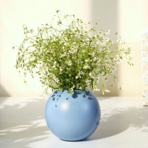 Elegant handcrafted metal <b>vase</b> for modern home floral decoration stylish tabletop centerpiece and room decor - Product Image 6