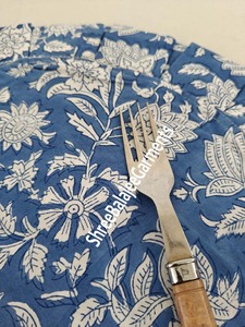 Manteles individuales Reversibles azul claro, bloque de mano Floral con estampado de volantes, decoración de mesa de comedor desechable moderna, reutilizable para el hogar - Product Image 2