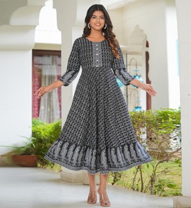 Kurta Anarkali de Rayón con Estampado Geométrico Jamdani Negro para Mujer, con Cuello Redondo y Mangas 3/4, Diseñada para un Uso Cómodo - Product Image 4