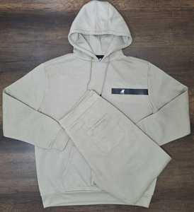 Conjunto de sudadera con capucha y pantalones para hombre - Product Image 3