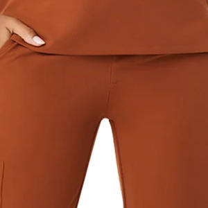 Calidad superior mujeres Hospital Enfermeras Scrubs Venta al por mayor todos los colores y tamaños disponibles fácil de usar Hecho con poliéster - Product Image 5