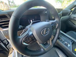 G-X 550 2025 Over-trail, Bajo Kilometraje, Transmisión Automática, Techo Panorámico, Faros LED, Listo para Enviar - Product Image 2