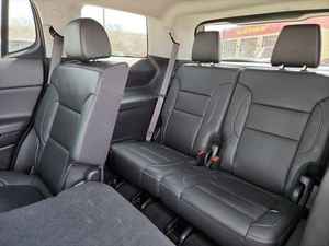 ใช้2023 GMC acadiaa AWD SLT - Product Image 3