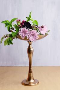 Vente en gros Centre de table de mariage moderne de luxe Vase à fleurs en métal finition dorée avec logo personnalisé Décoration de mariage - Product Image 5