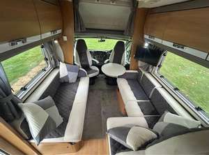 Moderna caravana de viaje 4x4 con ducha, cocina de acero inoxidable, caravana de lujo para 4-6 personas - Product Image 4