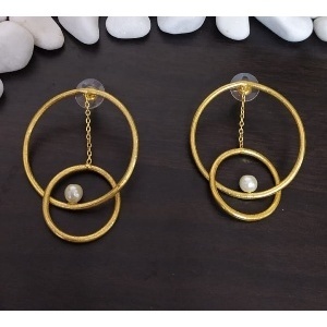 Pendientes de Aro de Latón Soumya Creation, Hechos a Mano, Chapados en Oro, Diseño Floral Geométrico Moderno, para Mujer, para Fiestas y Ocasiones Especiales, con Imitación de Perla - Product Image 1