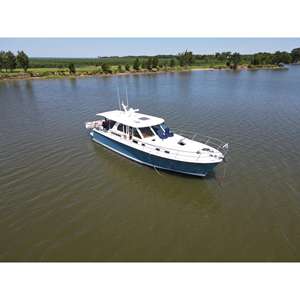 Sabre 45 Salon Express 2019, Material de Casco de Fibra de Vidrio Duradero - Product Image 5