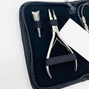 Kit d'outils de pose d'extensions capillaires mini salon de haute qualité comprenant ciseaux, pinces à cheveux, aiguille C et fil à tisser, pinces à coudre - Product Image 6