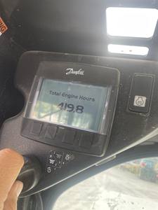 Chargeuse compacte et tracteur-chargeur diesel ASV Track RT40 2021 avec moteur haute efficacité, capacité de 200 tonnes, pelle rétrocaveuse et chargeur frontal - Product Image 5