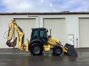 รถตักล้อยางดีเซล New Holland มือสอง พร้อมอุปกรณ์ขุดตักดินขนาดเล็ก สำหรับงานก่อสร้าง งานฟาร์ม และงานไซต์งานต่างๆ มีขาย - Product Image 3