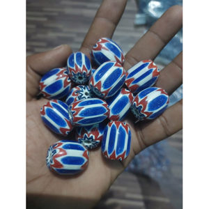 Perles Chevron en Verre Coloré Disponible Perles pour Artisanat & Décorations de notre collection exclusive - Product Image 1