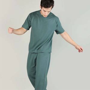 Ensemble chemise et short imprimés pour hommes-Tissu de haute qualité-Idéal pour les vêtements décontractés et les activités de plein air - Product Image 3