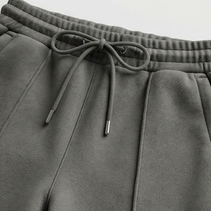 Ensemble de survêtement décontracté pour femme avec logo personnalisé, sweat à capuche court en coton oversize et pantalon de jogging ample à jambes évasées, vêtements de sport - Product Image 5