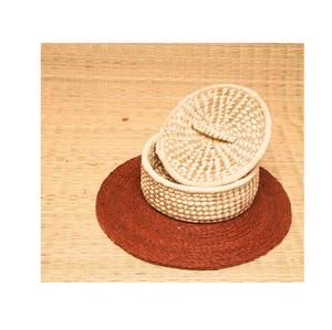 Cesta de almacenamiento de hierba Sabai hecha a mano con tejido artesanal duradero para uso decorativo rústico y vida sostenible ecológica - Product Image 6