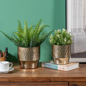 กระถางต้นไม้ทำจากโลหะสีทองทุบสำหรับห้องนั่งเล่นของตกแต่งสวนในโรงแรม - Product Image 4