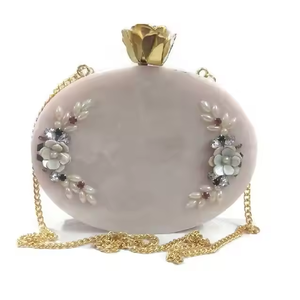 Pochette en résine Sac à main de soirée en strass avec style pour occasions spéciales par l'artisanat du croissant - Product Image 5