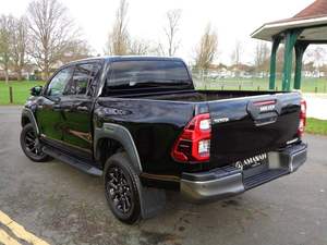 TOYOTA HILUX d'occasion - Product Image 6