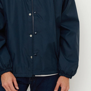 เสื้อแจ็กเก็ตกันลมสีน้ำเงินเข้มแบบคลาสสิกสำหรับผู้ชายเสื้อนอกลำลองกันน้ำน้ำหนักเบามีกระดุมสแนปและปลอกยางยืด - Product Image 2