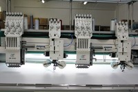 100% original HEFENG Machine à broder commerciale 12 têtes 6 aiguilles Machine informatisée cordage plat broderie automatique