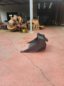 บุ้งกี๋ปรับระดับพื้นผิวพร้อมด้านข้างเอียง บุ้งกี๋ขุดดินพร้อมดีไซน์แผงเอียงและเหล็กทนทานต่อการสึกหรอความแข็งแรงสูงเพื่อการปรับระดับพื้นผิวอย่างแม่นยำ HD - Product Image 5