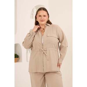 Veste pour femme grande taille avec manches plissées et taille à cordon, beige - Product Image 1