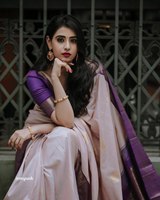 Sari de Alta Calidad en Georgette de Seda, Diseño Elegante, Estilo Cultural del Sur de la India, para Bodas y Fiestas, para Novias y Damas de Honor, Multicolor