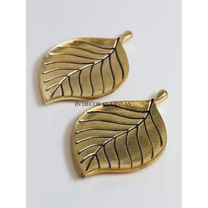 Sous-verres en métal de qualité supérieure de forme ronde au look attrayant de créateur élégant et unique - Product Image 2