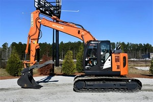 Excavadora HITACHI 2019, maquinaria de construcción usada pero de gran venta con motor central y componentes de motor - Product Image 3