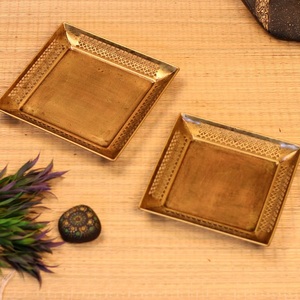 Plateau en fer vintage de luxe avec finition dorée pour le service de cuisine et la décoration intérieure disponible en gros quantité - Product Image 3