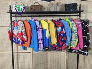 बाल सर्दियों के खेल में बच्चों के लिए कपड़े पहनते हैं - Product Image 2