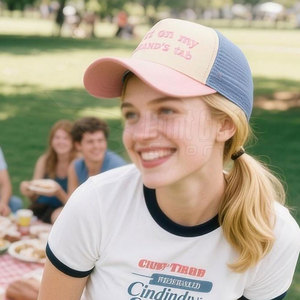 Venta al por mayor bajo MOQ adulto bordado camionero sombrero personalizado Color sólido bordado camionero sombrero - Product Image 5