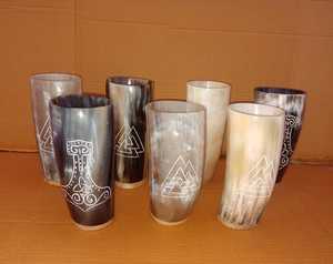 Verre de corne sculpté Viking Horn Tankard Verre de corne de tir noir et blanc naturel et agate de taille personnalisée - Product Image 1