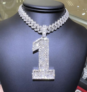 Pendentif chrétien personnalisé numéro 1, moissanite, or jaune 18 carats, plaqué or, unisexe, homme, femme, mariage, fiançailles - Product Image 1