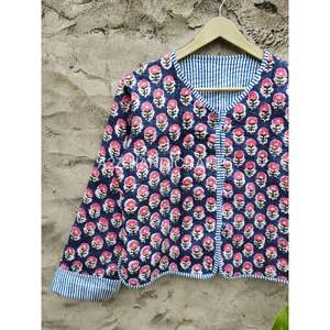 Veste réversible matelassée en coton indien faite à la main pour femmes manteau court d'hiver cadeau en gros pour elle - Product Image 5