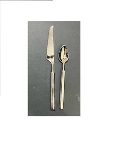 Vaisselle d'hôtel moderne et haut de gamme Couteau en laiton Fourchette Cuillère Vintage Mariage Couverts en or Cuillère et fourchette réutilisables Manche mince - Product Image 1