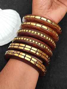 Conjunto de brazaletes de moda de latón de madera redonda, joyería para mujer, accesorio de regalo con corte de corazón, INDIA ART PLACE, Uttar Press - Product Image 2