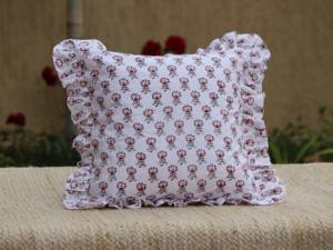 Funda de Almohada Decorativa de Lujo Moderna, Lavable y Extraíble, de Algodón Puro, con Diseño Floral y Volantes, Estilo Occidental - Product Image 3