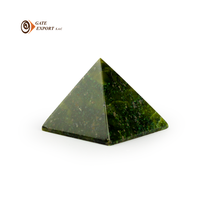 2023 Artisan fait à la main a dégringolé la pierre de néphrite pyramide Jade artisanat pour Temple sérénité pureté bonheur