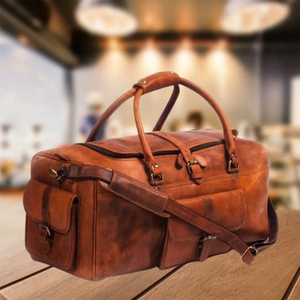 Sac de voyage anti-odeur avec serrure, en cuir vintage, taille cabine, unisexe, en vente - Product Image 3