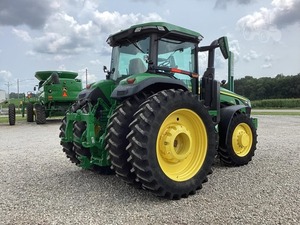 รถแทรกเตอร์230 8R 2022 John Deere พร้อมเครื่องยนต์ดีเซลของ Kubota อุปกรณ์ในฟาร์มมือสอง