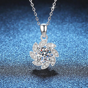 <b>Fresh</b> Sweet Rotating Petal <b>Flower</b> VVS D Color 1.00 Carat Moissanite Claw Setting Link Chain Pendant Necklace Trendy 925 Sterling - Product Image 5