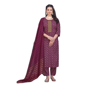 Nuevo diseñador Rayon Foil Print Bordado Trabajo Kurti Pant Dupatta 3PCs Set Collection - Product Image 1